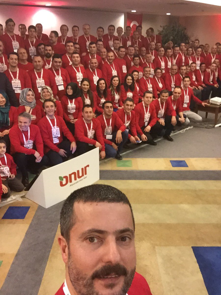 cemalozen's tweet photo. Son öz çekimde benden gelsin #birlikteyolaçıktık #birliktebasaracağız #onurluyum #onurluailem #onurla2017 https://t.co/xgPvlWexPr