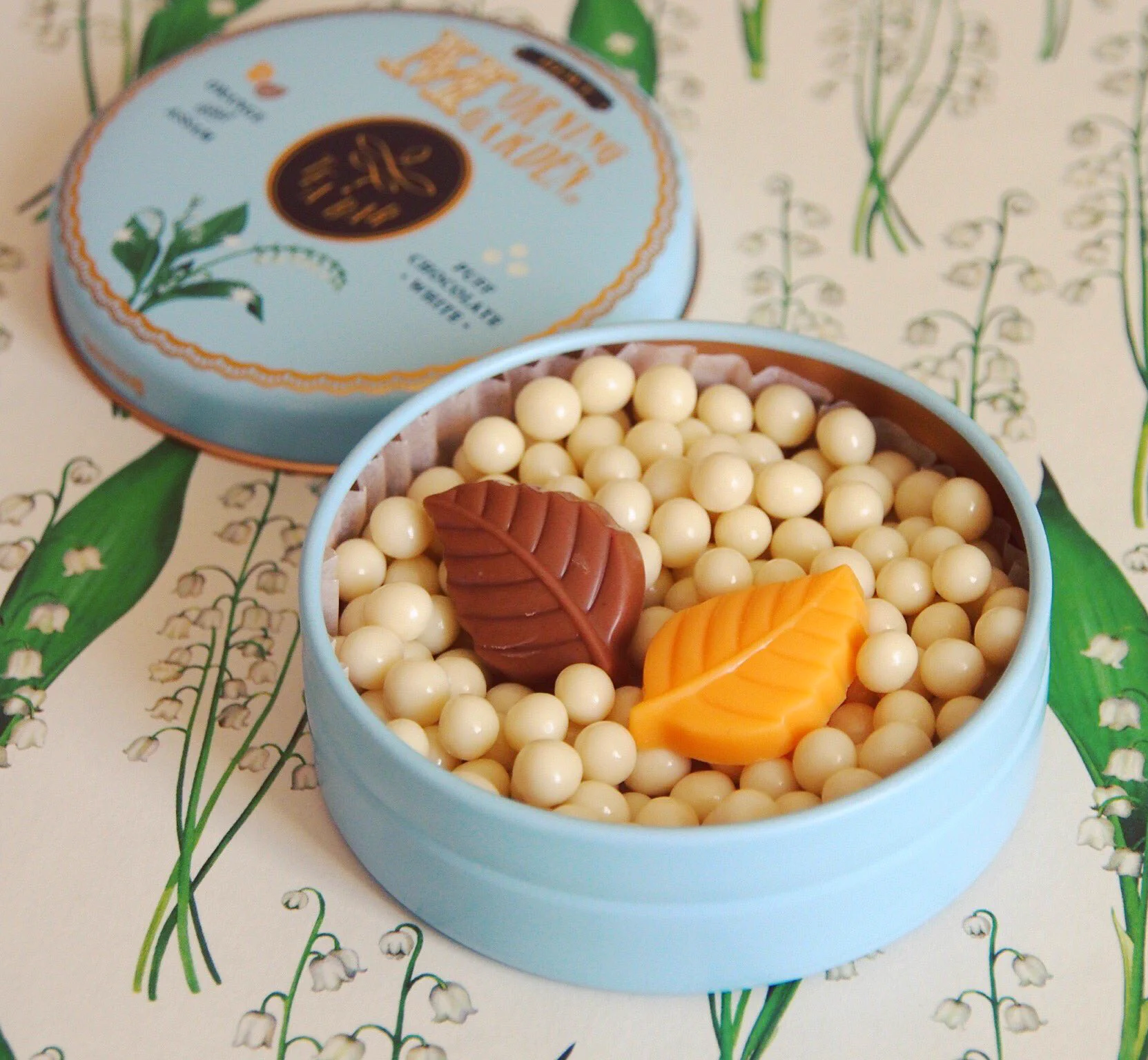 モロゾフの紅茶フレーバーのチョコレート缶が可愛すぎる…これは全種類集めたい！！