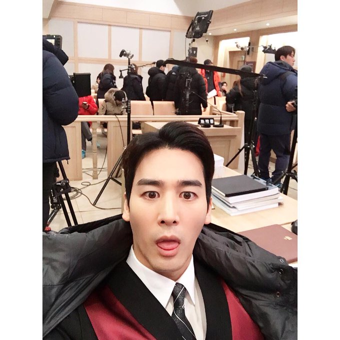 C3BLVb6UAAASRPF.jpg:small