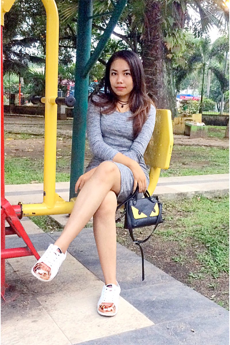 githa_nvt's tweet photo. #whitesneakers #lookoftheweek #ilook_net @ilook_NET https://t.co/MwqoBRicYy