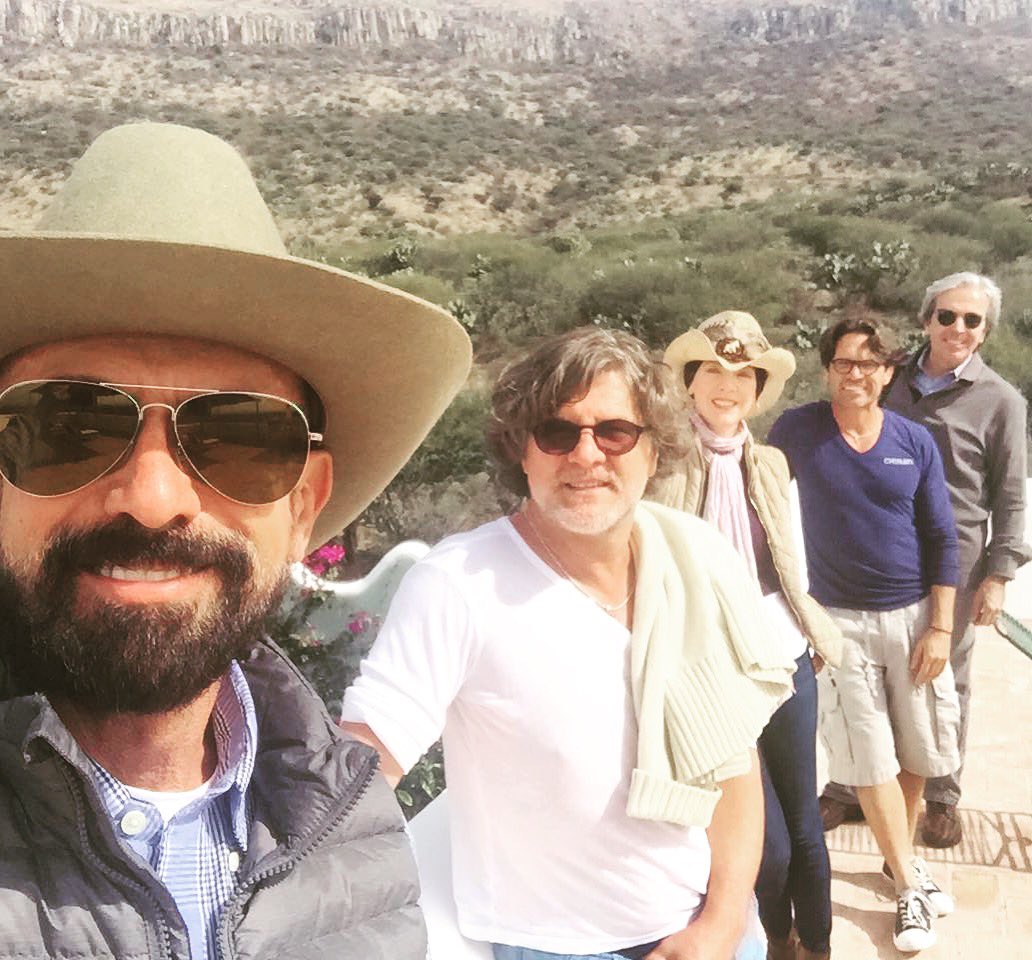 EdithGonzalezMx's tweet photo. #amigos #youonlyliveonce #viviralmaximo😊 #cómplices #construyendosueños #paisajesmexicanos #ConRazónYCorazón #💯❤🇲🇽 https://t.co/V8tpXfgEu4