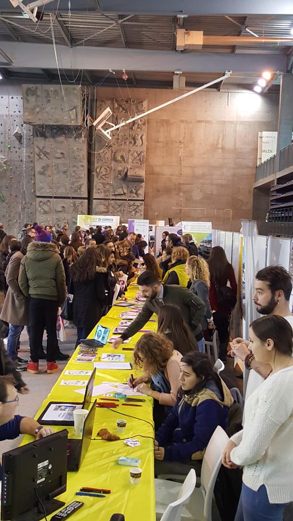 FLLASHS's tweet photo. Le salon de l'orientation 2017 c'est parti!!! #FLLASHS #UnivCorse #orientation https://t.co/IjPj9w3oEt