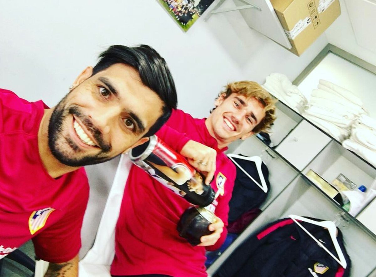 AtleticoFans's tweet photo. Part of the Mate Squad stayed behind in Madrid to enjoy some mates together. 🍃🍵
#MateSquad #Atleti #EibarAtleti #AnimoAugusto #TeamGrizi https://t.co/HdztzEiDFb