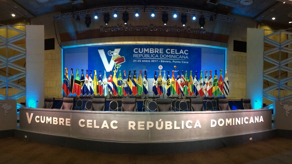 Recibimos a los países hermanos de la #CELACRD2017.
En breve transmitimos por: presidencia.gob.do