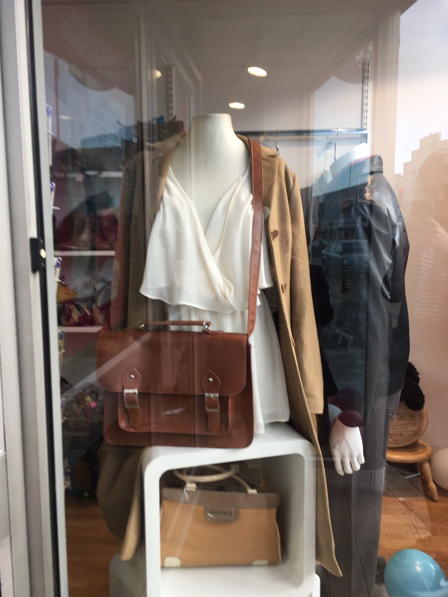angie_southwell's tweet photo. #window Wednesday @CRUKShops with new volunteers Chloe and simon https://t.co/K3BoizhsVe