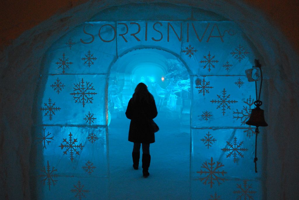 UrAmazingPlaces's tweet photo. Get Ready for #Sorrisniva #Igloo #Hotel in Alta, #Norway  https://t.co/lRA4MPrGWA https://t.co/eKOXhfnqwk