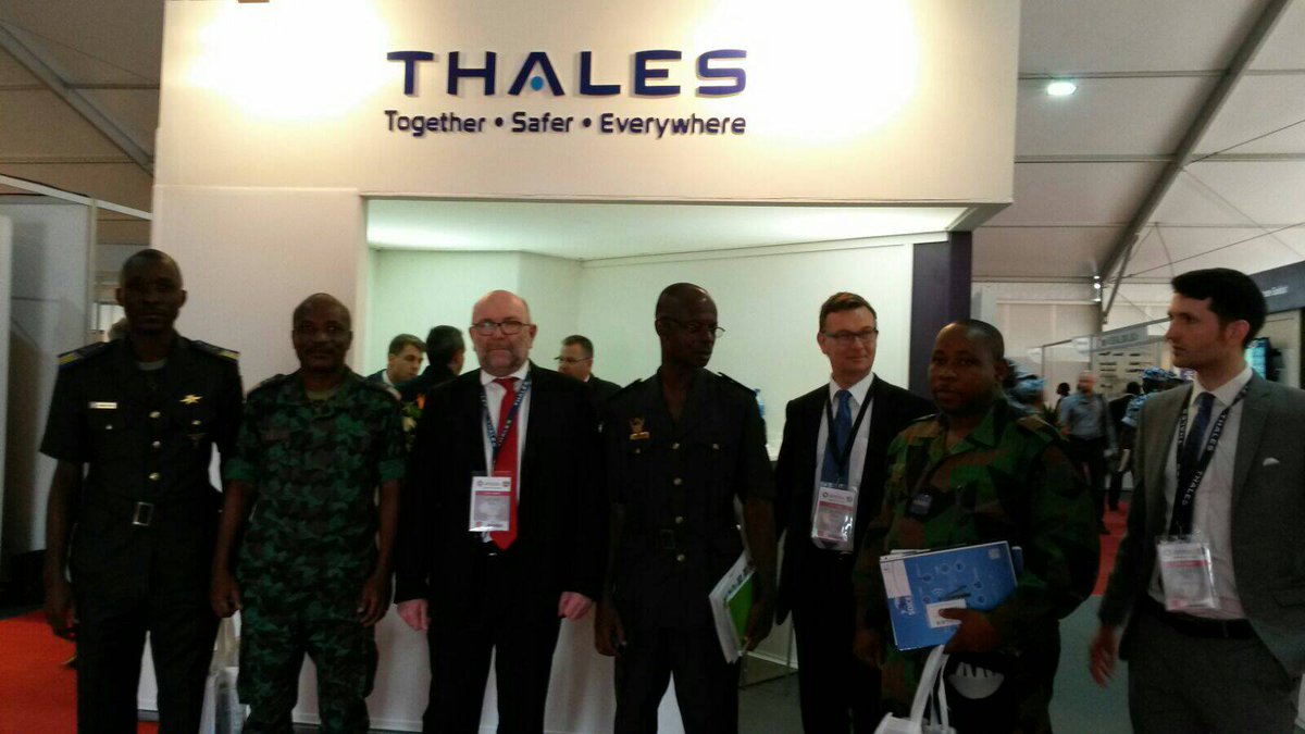 thalesgroup's tweet photo. État major de l’Armee de Terre Ivoirien  sur notre stand @Shield_Africa Abidjan #Defense #Securite https://t.co/uKnundox3Q