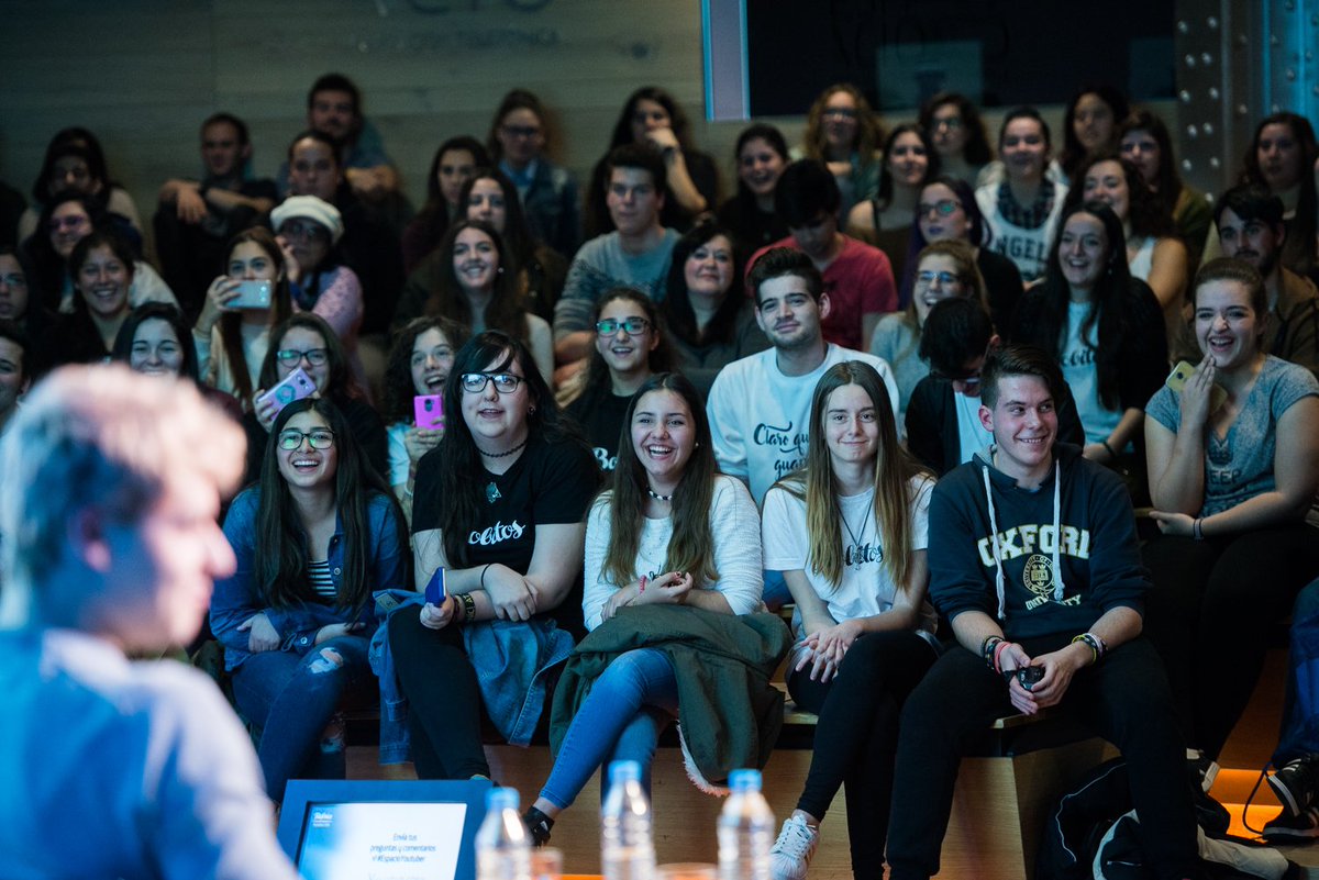 Stoneismynamee's tweet photo. Os dejo unas foteles del evento de ayer por si salís :) https://t.co/OEKFXZpDAJ
