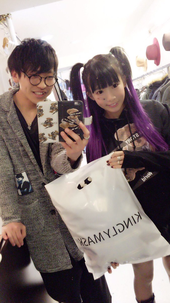 椎名ひかりちゃんがKINGLYMASK原宿にご来店ー🎵 かわいいスタイルを