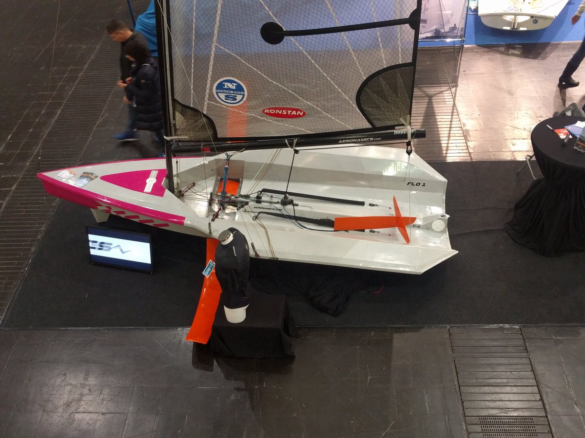 Five days and counting. Super eerste dagen <a href="/boot2017/">Boot</a> met de pink lady #aeronamics #hydrofoil