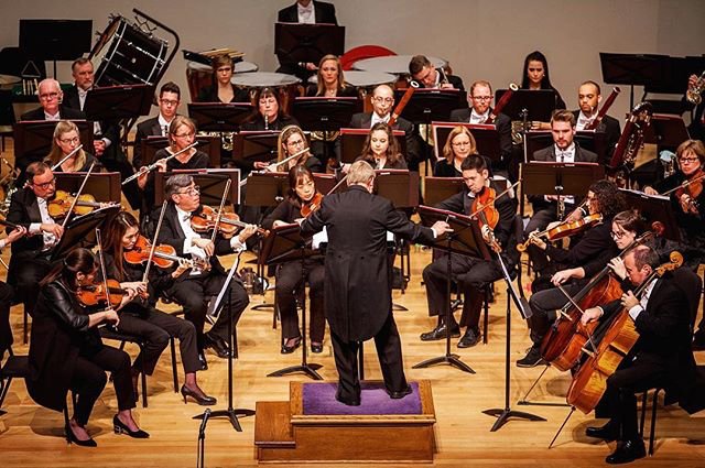 KSOMusic's tweet photo. Such a wonderful concert last week! #kso #ksomusic #lovethecov #makeitNKY #WINTERinCINCY https://t.co/G6hEnKBhIE