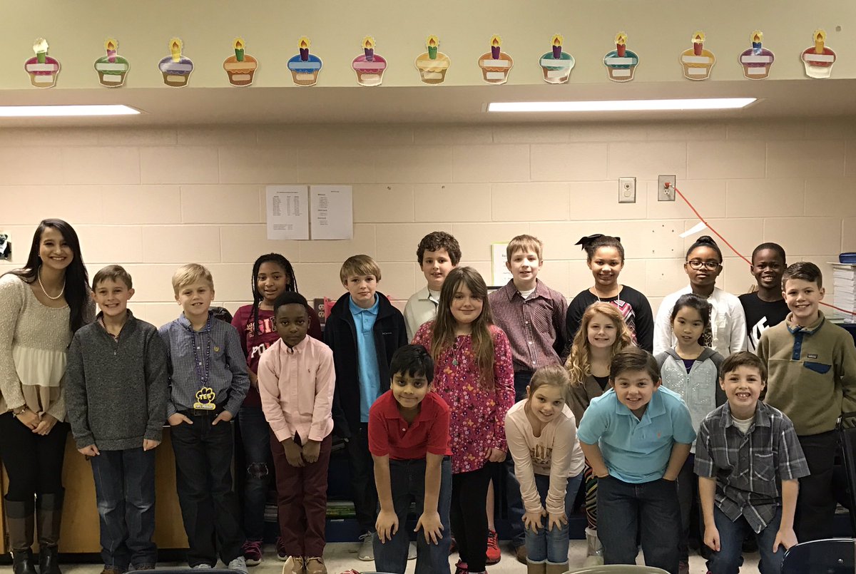 marysol_hoffman's tweet photo. We're off to see "Because of Winn Dixie" at the Alabama Shakespeare Festival! We read the book, now we get to see the play! https://t.co/iW0ejNPIjG