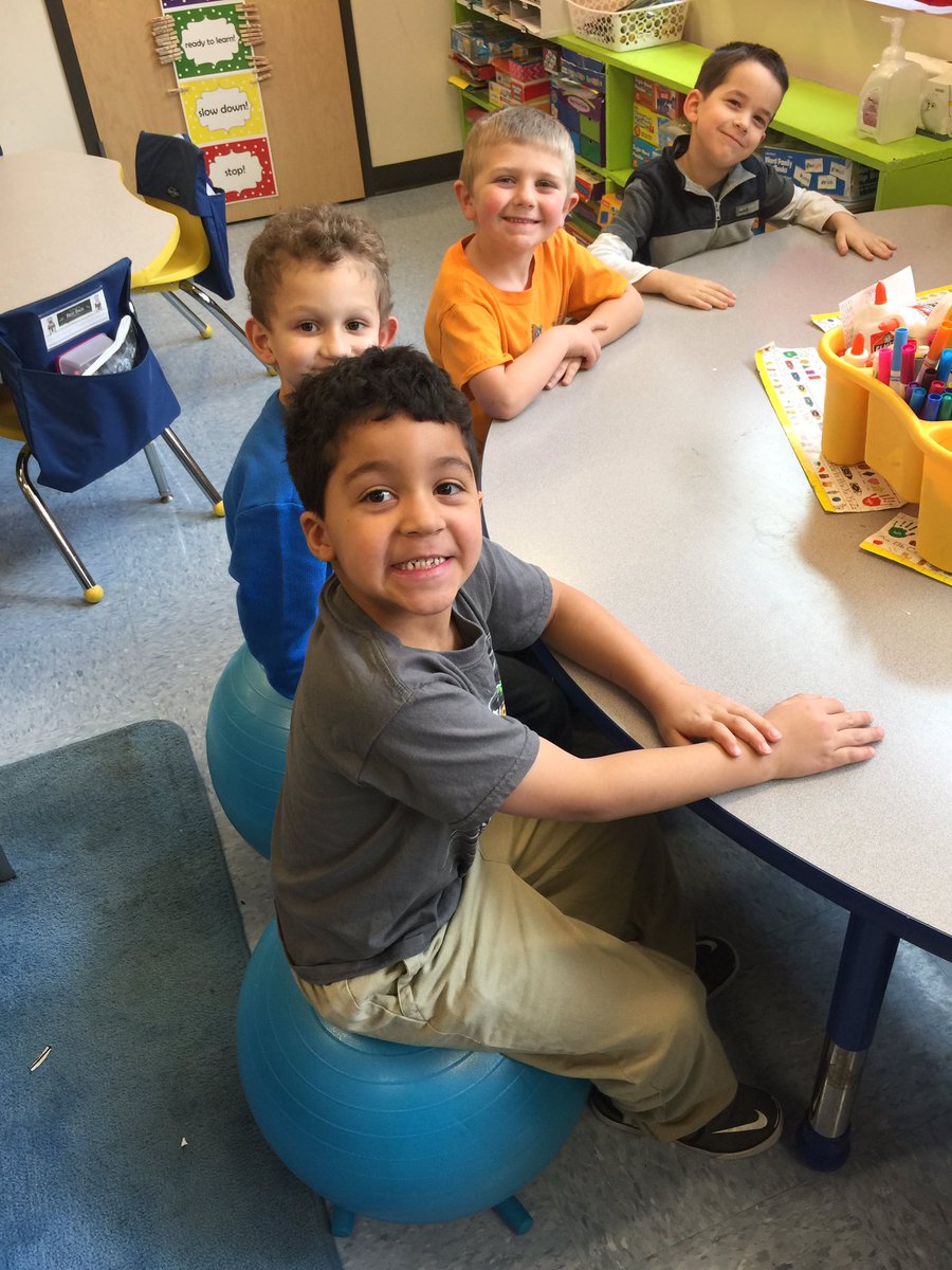 JenniferIMcM's tweet photo. Some of our fitness items came in!! They are so excited to use the materials! Thank you again Laura's Lean Beef for the grant! https://t.co/R9lPzAIXDv