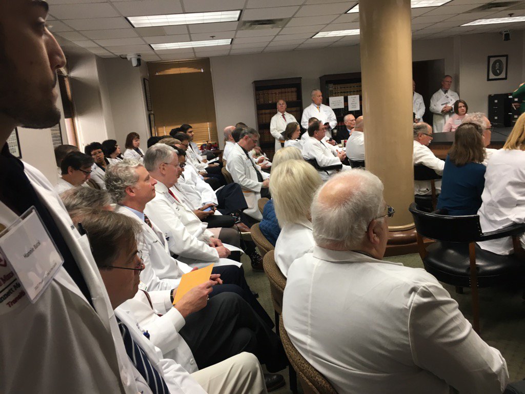 DPalmisanoASGE's tweet photo. Packed house for Physicians Day at the Capitol. @MAG1849 https://t.co/eFskvSf2TY