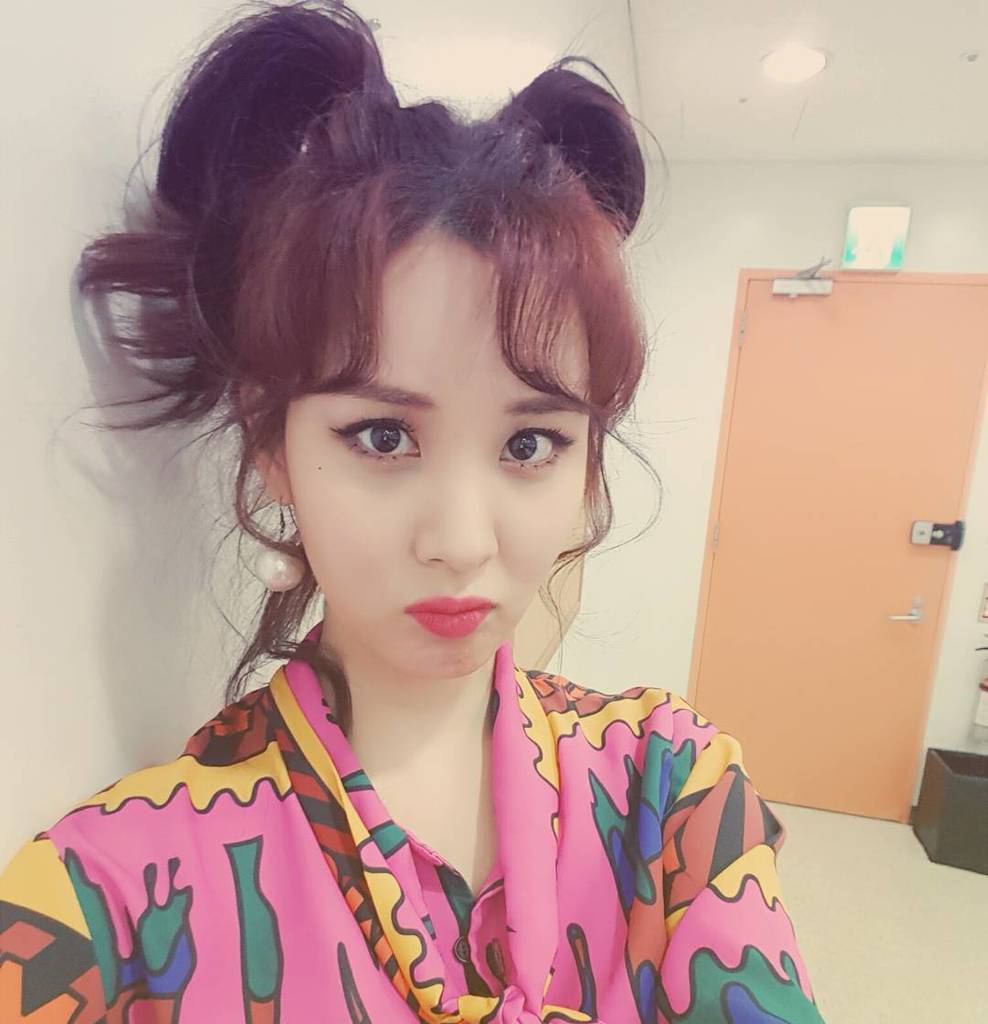 InstaSNSD's tweet photo. 【 #seojuhyun_s 】 추운거 넘넘 싫다아아😢
오늘 하루도 우리 팬여러분 덕분에 행복했서현~~💕
다들 잘자궁 내일봐요👄
#HyunNight
#SweetDr… https://t.co/7H8OukcvO2 https://t.co/hWMvDLyR8A