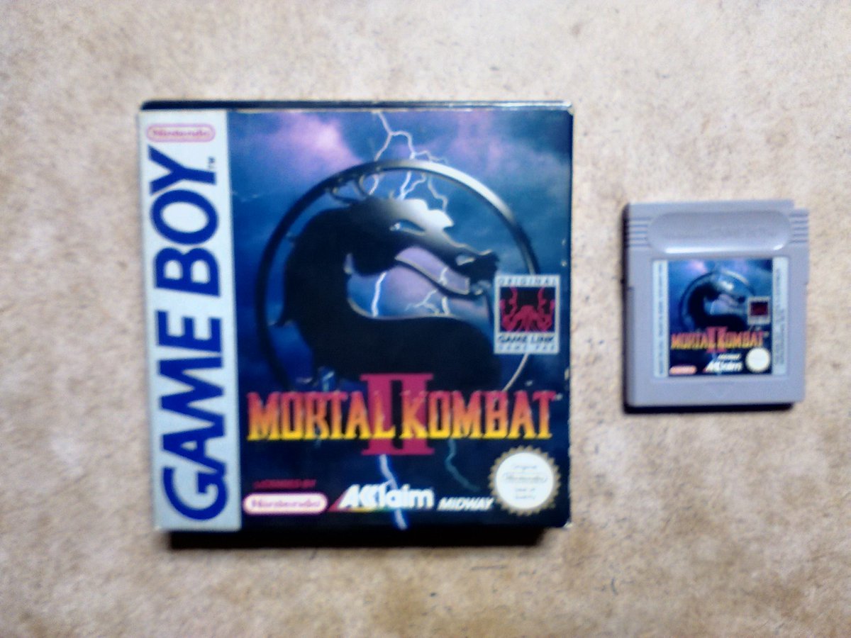 Vendo Mortal Kombat 2 para Game Boy. 30 euros mas 5 de envío certificado.