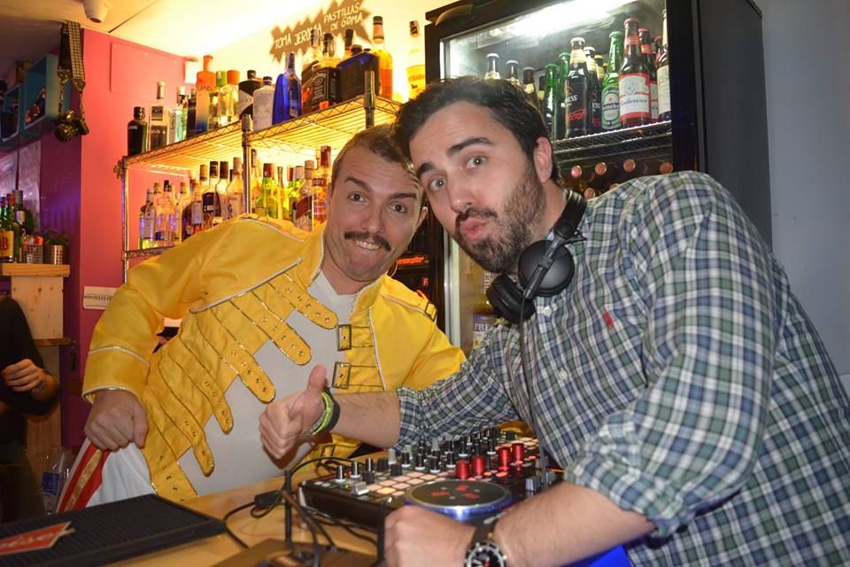 ¡Primera edición de nuestra #fiesta Scandal!¡Y por muchas más en 2017! Así es #Salir en #Ruzafa, #Valencia.