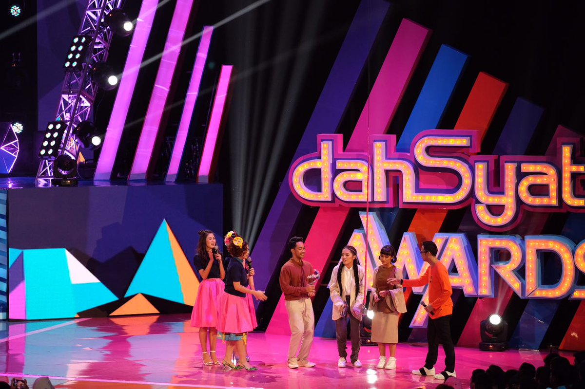 GAC <a href="/GAC_music/">Gamaliél Audrey Cantika</a> memenangkan Duo / Grup Terdahsyat "Dahsyat Awards". Congrats! #WeAreDahsyat