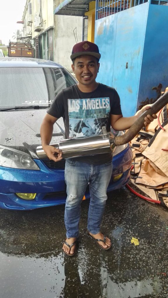cerafciras's tweet photo. Gitar buruk sebelom dan slepas polish...#mercik #houk2 #blanco #exzos #honda #merelippp #yeleeee https://t.co/EBOCKwkrzK