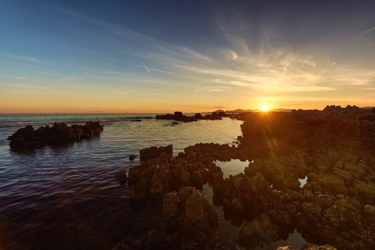 bcdotphoto's tweet photo. Sunset on the Cap d'Antibes https://t.co/sVOUGdgax4 https://t.co/5NcF3mBmkV