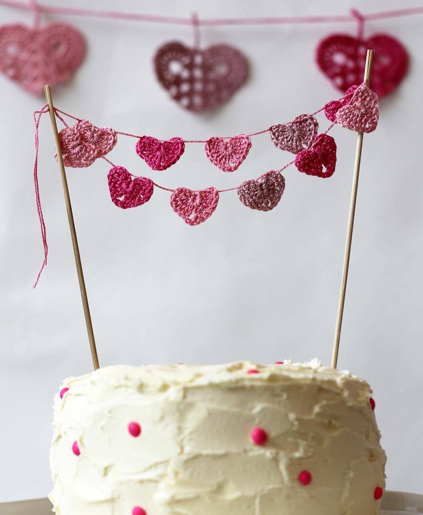 This beautiful hand made crocheted heart garland cake topper is now only £4.80 plus use the code EXTRA20 to get an …