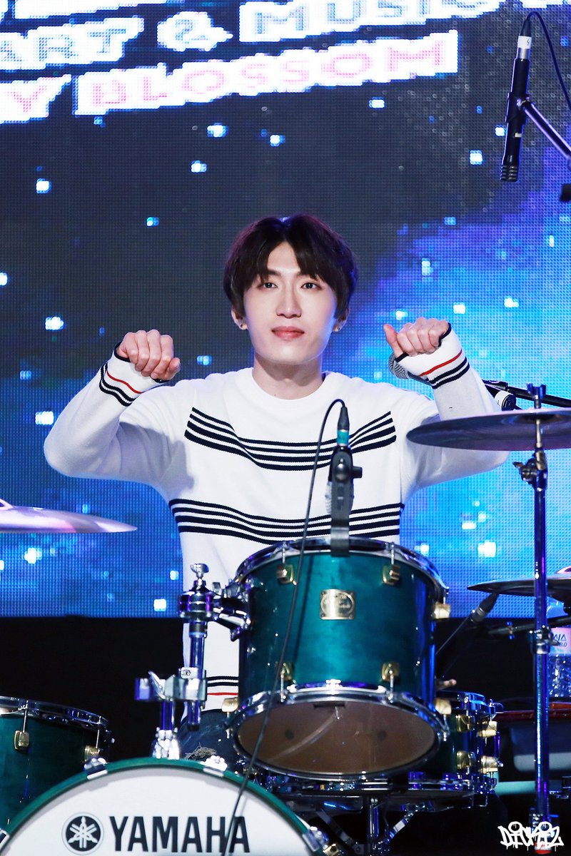handsomeboy_co's tweet photo. 170125 늦게나마 챙겨보는 람데이 ;ㅅ; #딕펑스 #박가람 #생일축하해 https://t.co/e1iJVWglrs