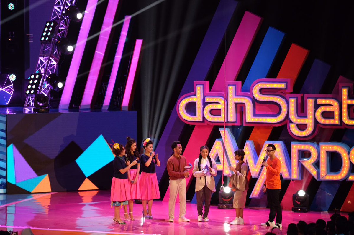 Terima kasih Troops untuk dukungannya, semoga penghargaan ini terus memacu kita untuk terus berkreasi bagi Musik Indonesia. ❤ kalian selalu