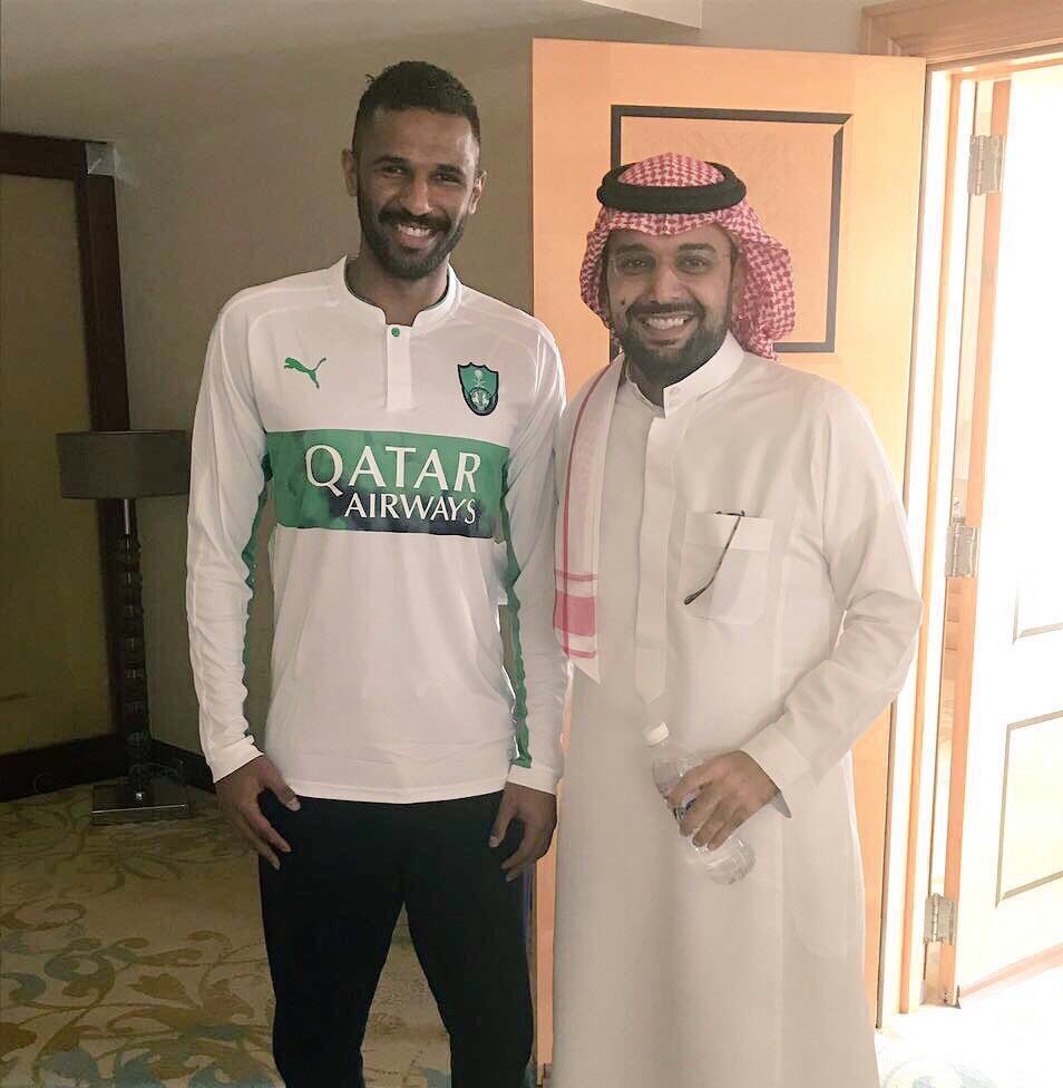 o_1937's tweet photo. #العويس_ملكي

ادوس على خشم الردي واتعداه 
وإذا بغيت "العويس" جبته طناخه
. https://t.co/geJoJO80x6