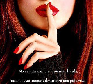 leorosa2011's tweet photo. #Feriado2017 @elisacarrio lo que dice y piensa no es nada más que una proyección de lo que hace #FeriadosPagos más para los que si trabajan. https://t.co/Q0nMIHh3s7