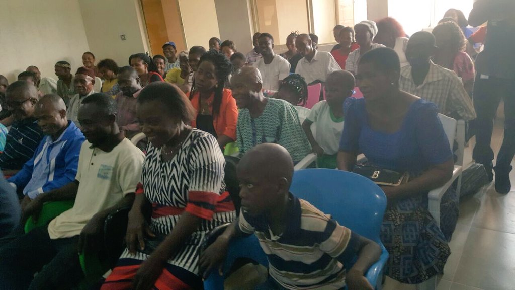 Fmohnigeria's tweet photo. HMH @IsaacFAdewole, PSH Binta Bello FMOH Mgt, and HCOH Abia visit FMC Umuahia to meet beneficiaries of FG's BH4A Free surgeries and Staff. https://t.co/uXhQ1xLtOU