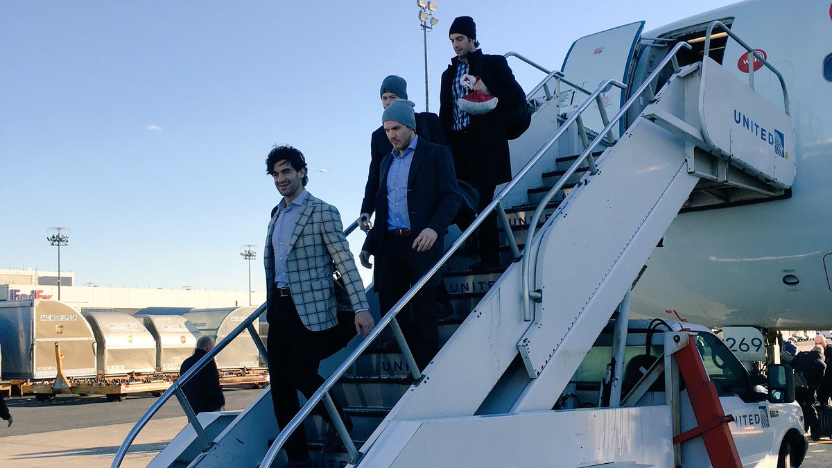 CanadiensMTL's tweet photo. 🛬#GoHabsGo #Bellcause #BellLetsTalk https://t.co/QILQe3kLP0