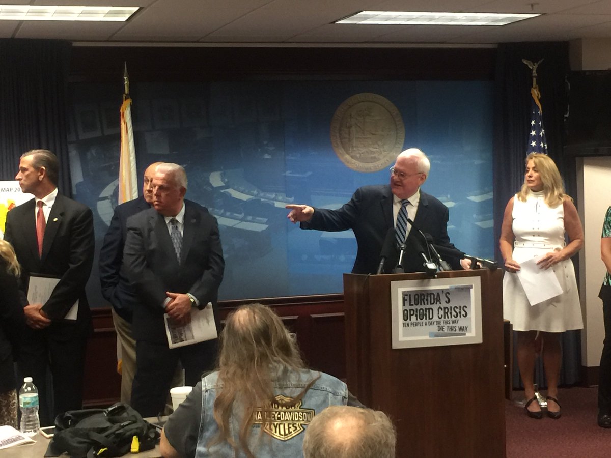Jim Hall speaks on 
#FloridaOpiodCrisis at today's #PressConference 2,538 died as a result of #opiods in 2015 #TENpeopleadayDIEthisway