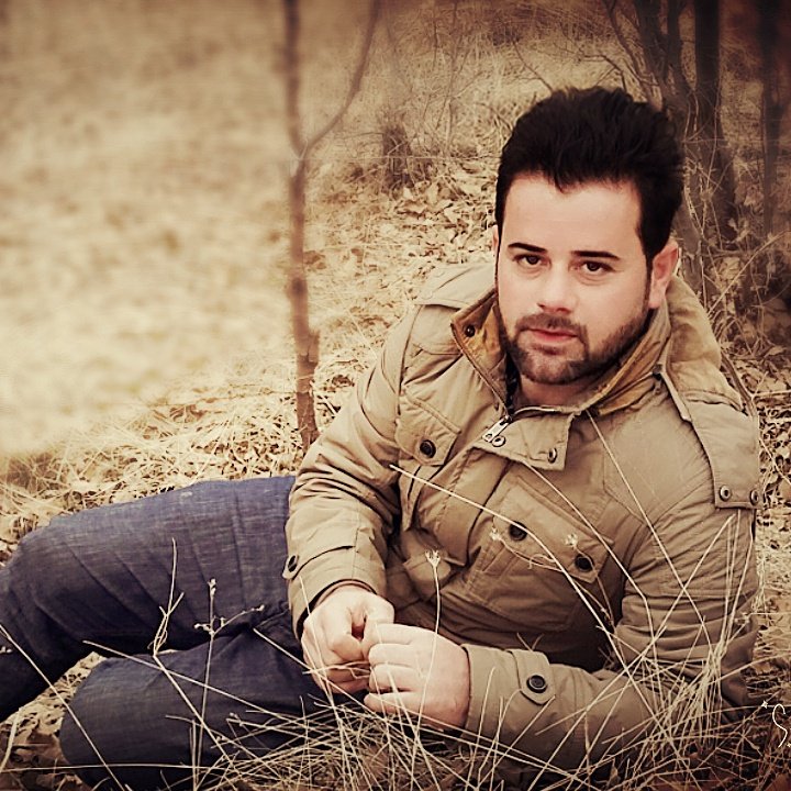 ئــاواتــەڪانـم.وەڪـو سـێـبـەرەڪەم وابـوون.هـەمـوو ڪات لـەبـەرچـاوم بـوون بـەڵام هـیـچ ڪـات پـێـیـان نـەگـەیـشـتـووم