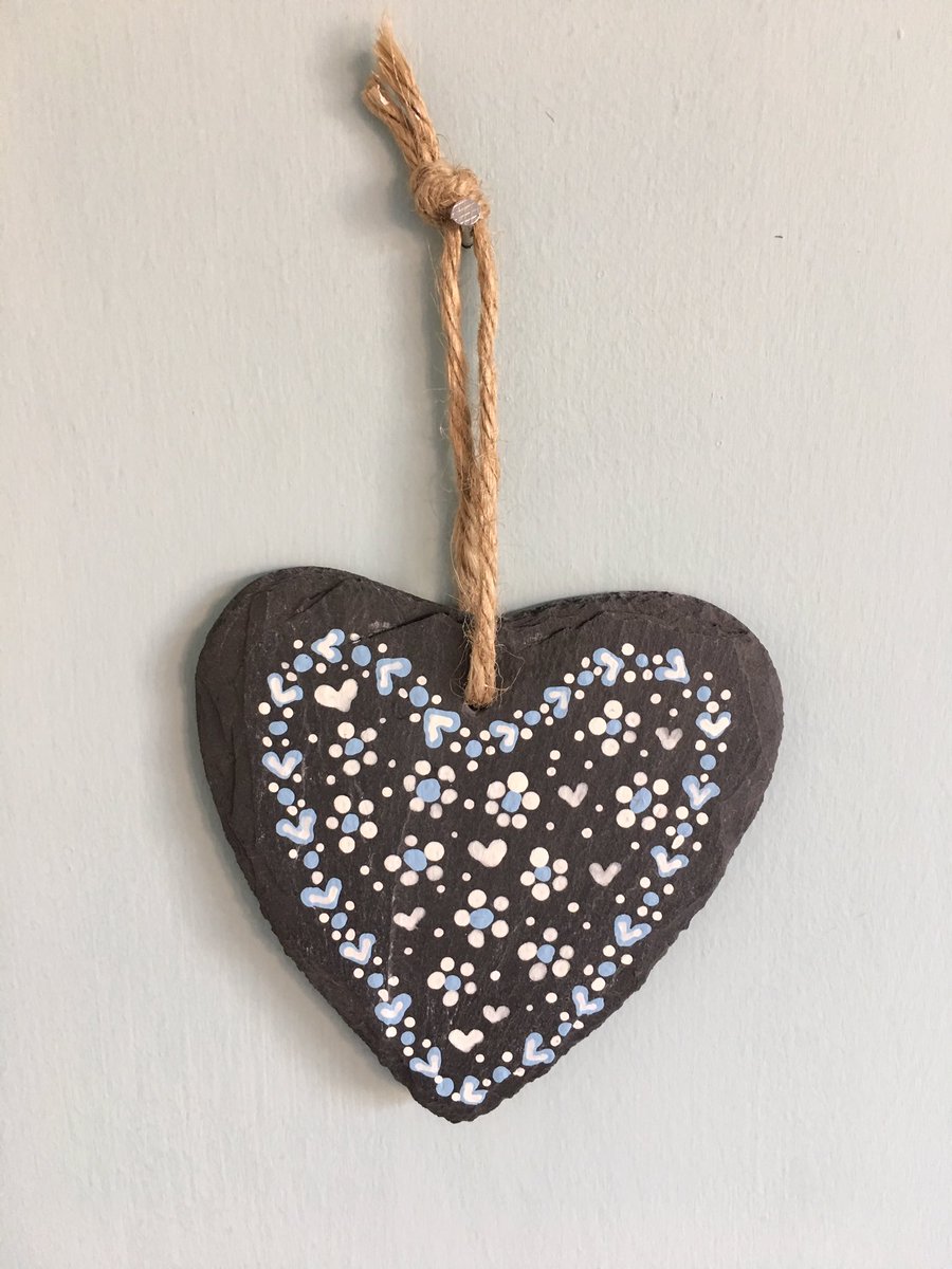 invitationery's tweet photo. Will also be making more hand painted slate hearts later this week ready for adding to the website #handmadehour https://t.co/NemepTLKxs