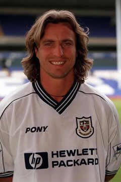 Happy birthday to David Ginola. 