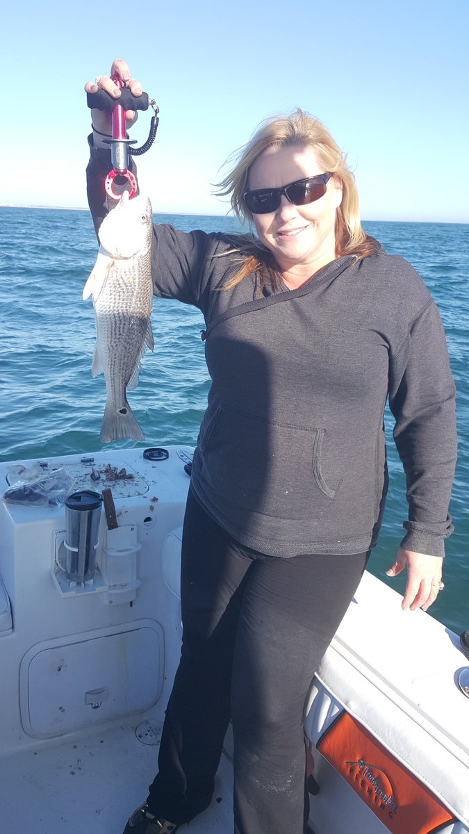 ReelHookerFishn's tweet photo. Fishing on The Reel Hooker today...it was rough out there!! https://t.co/YNZmBU08my