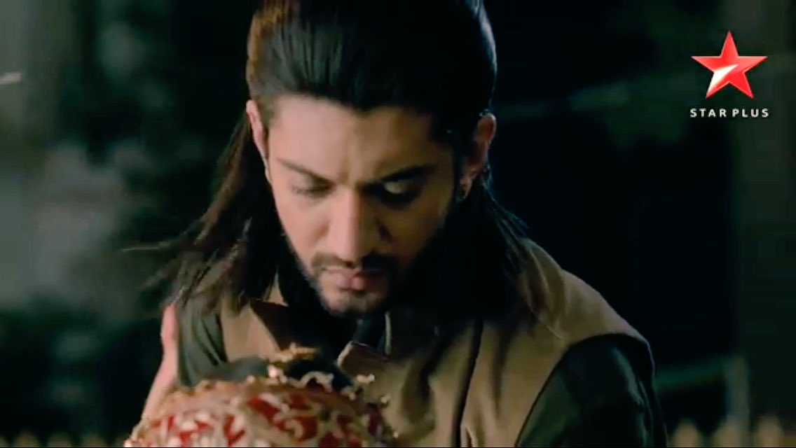DBOStarPlus's tweet photo. O - Ishq sirf ek sauda hai,jisme dil de kar dard miltha hai 😢
Om's way of describing love has completely changed 😭💔 #DilBoleOberoi https://t.co/lsZFW6lvym
