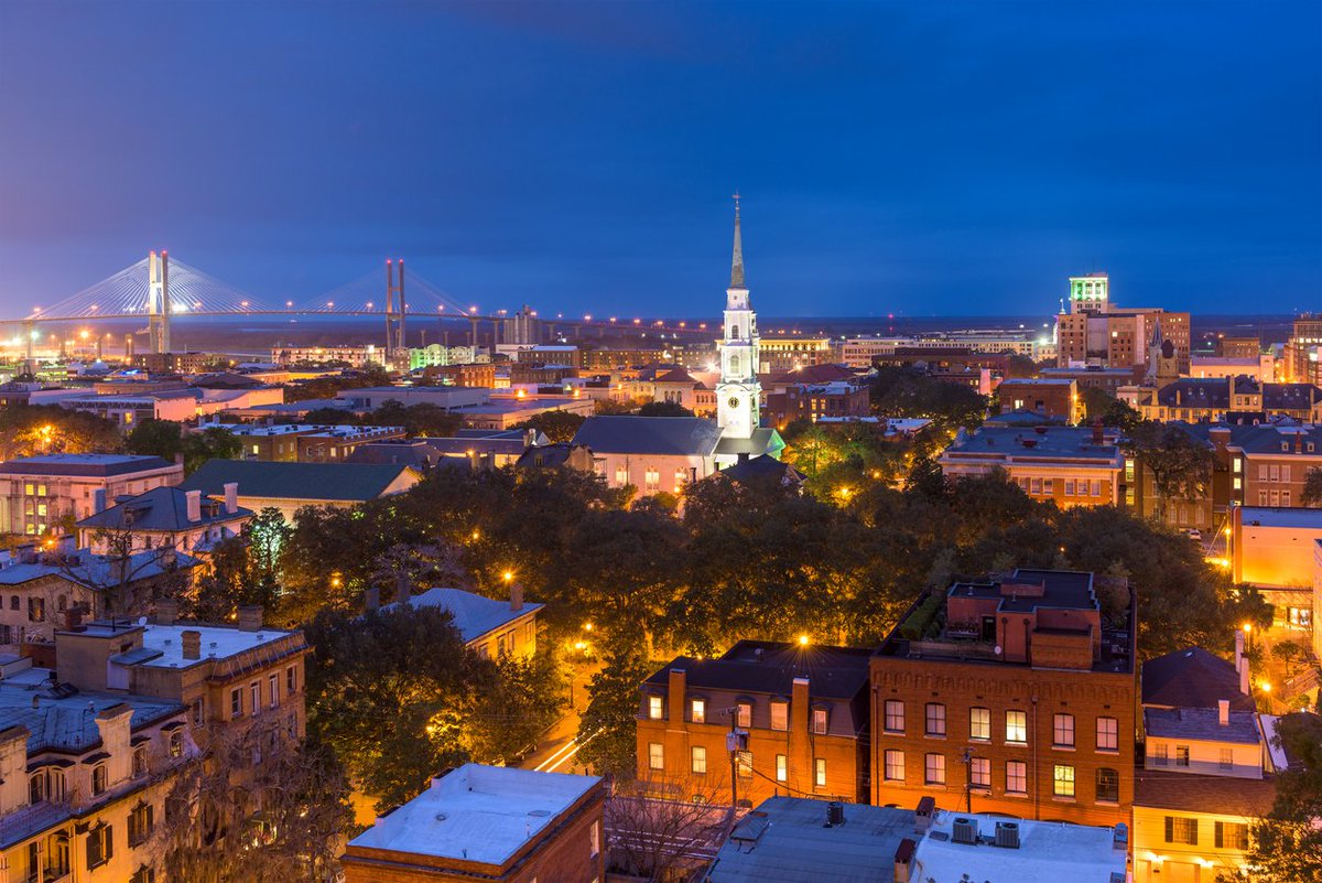 DiscOurAmerica's tweet photo. Discover Our Views: Savannah Historic District in #Georgia https://t.co/wBB0vkPqP5