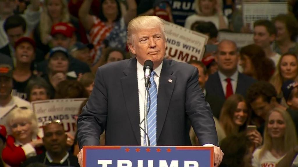 CNN's tweet photo. President Donald Trump's refusal to let sleeping dogs lie now threatens to harm his presidency https://t.co/raTyMz4L5S https://t.co/XKl7VYL4x9