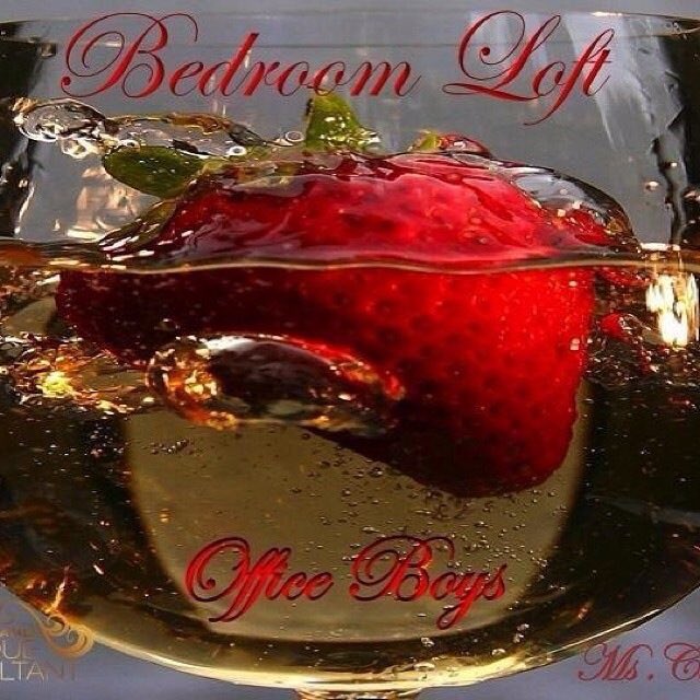 smizthemoneykid's tweet photo. #NP: Bedroom Loft - @OfficeBoysNY on #TheAfternoonyShow via @poeticdesigns #ListenLive 657.383.0107 #GoodAfternoony https://t.co/T6wYHrMrhE