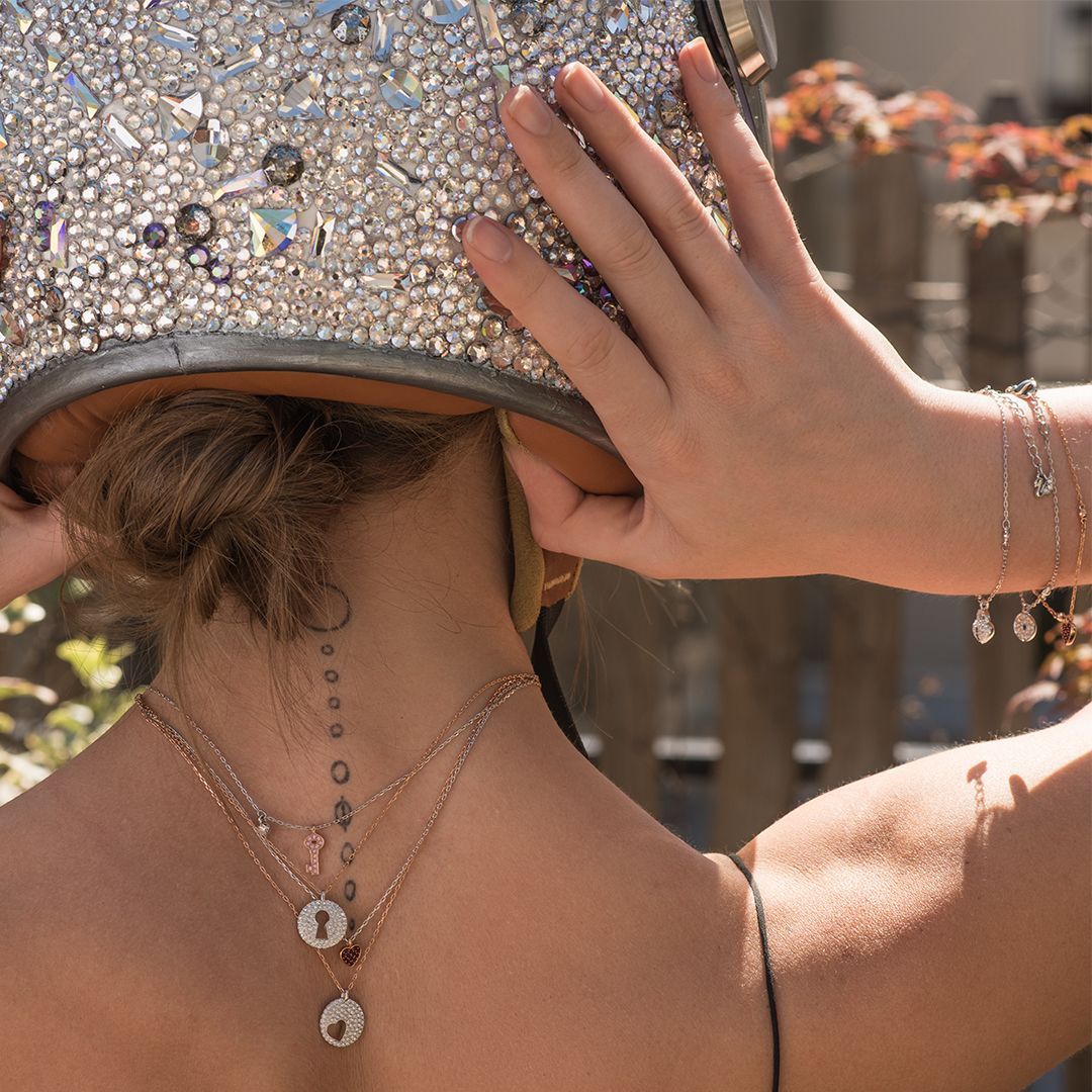 Whichever symbol you choose, the @SwarovskiUK Crystal Wishes collection is the perfect Valentine’s Day gift. Shop: buff.ly/2dFPDMM