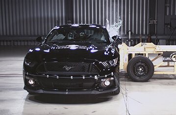 LouisKarsenbarg's tweet photo. Yes, the Ford Mustang only got two stars from NCAP, but a 64% pedestrian rating is great, as they spend most of their time in crowds. https://t.co/wG6l51y1Os