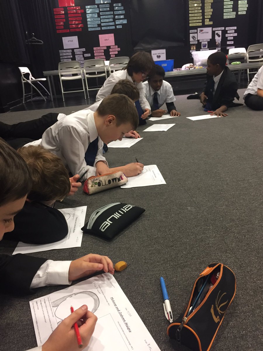 DRAMA_SHS's tweet photo. 7JBA looking at makeup design today. Designing a character from Ernie's Illucinations #dramaislearning #makeup #designers #drama @shsrbk 🎭😁 https://t.co/1kV8MY0dQZ