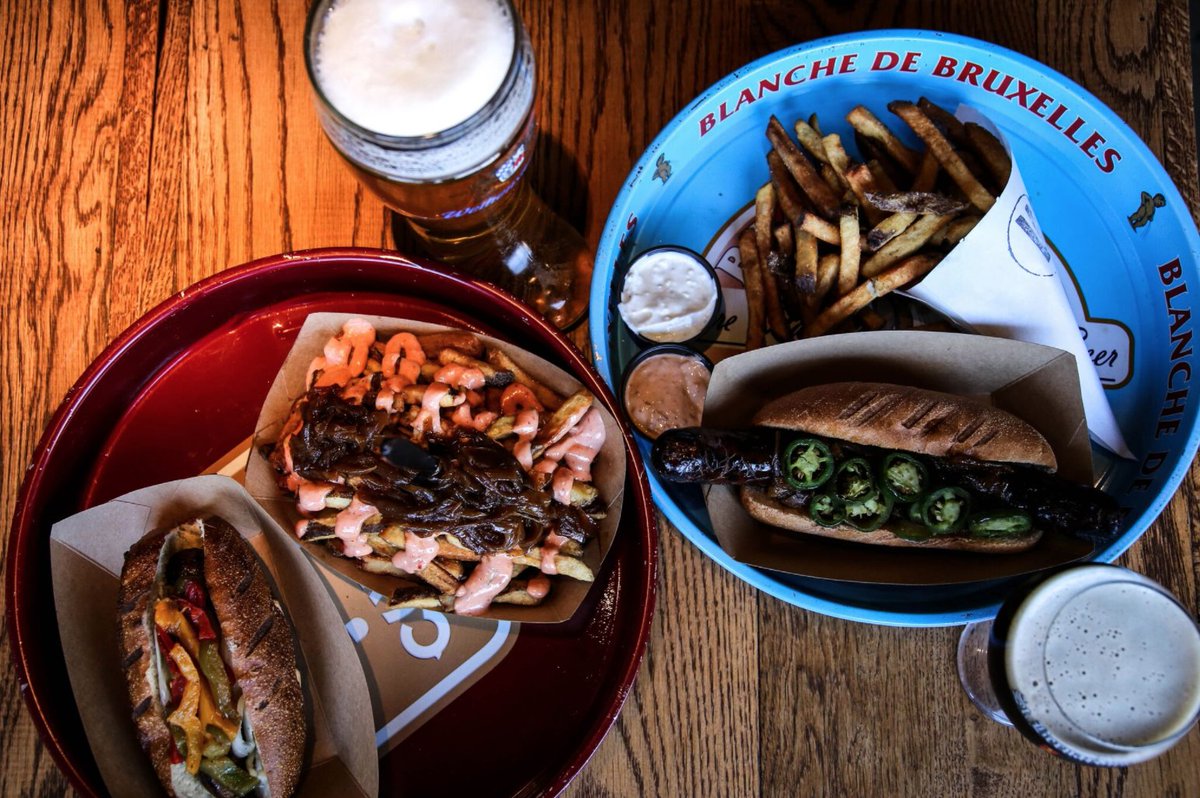 Lunch goals 😏  #eatmoresausage #drinkmorebeer #dtsa