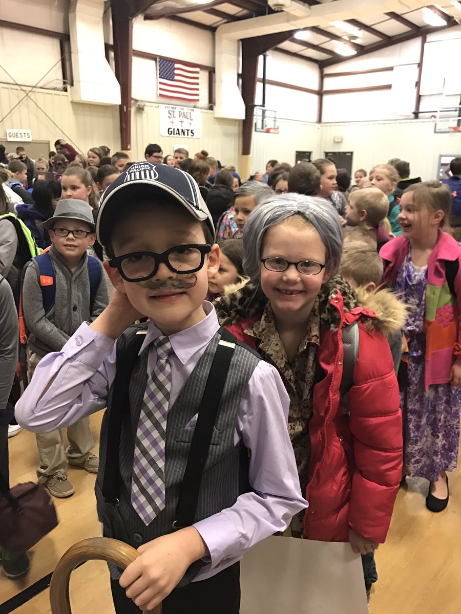 splgiants's tweet photo. Day 3 of #NLSW17 we are moving a little slow today... we feel 100 days smarter!! #luthed https://t.co/y9JmDP7oLX