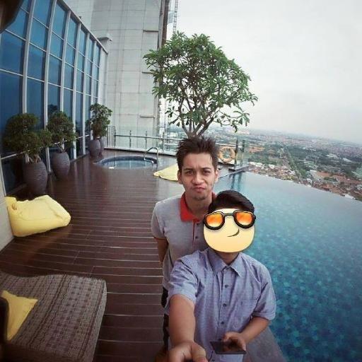 Niz4r's tweet photo. Come hangout with me > syantik 😍 on #BIGOLIVE. https://t.co/2Ru3uxTAJh https://t.co/MoCHCH2YEm