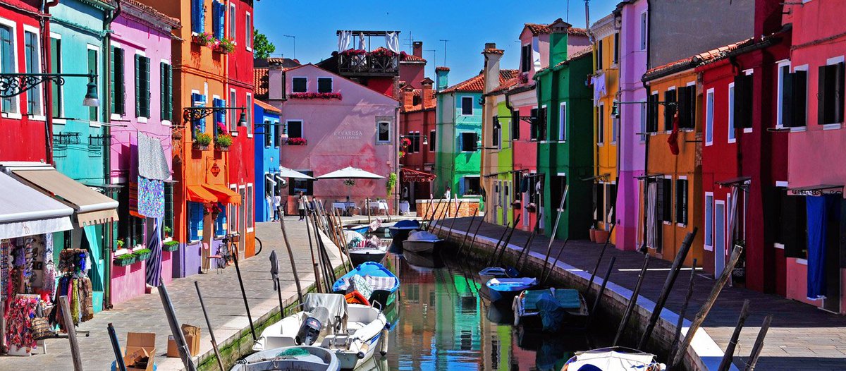 YourPvtItaly's tweet photo. The striking beauty of #Burano, just outside #Venice: definitely one of the most colorful islands in the world! https://t.co/AFfwGGHOw2