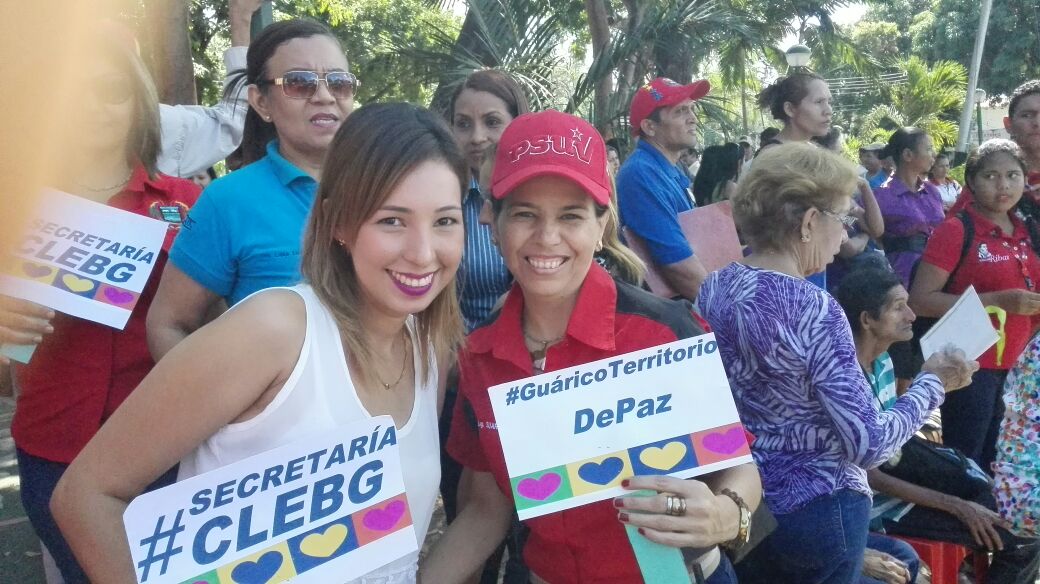EmcomunaGuarico's tweet photo. Continuamos en la Redoma de San Juan de los Morros defendiendo la Revolución
 #GuáricoTierraDePaz https://t.co/LzVfxd4AsL