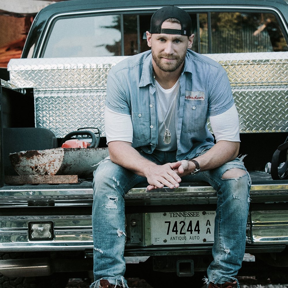 Country Music superstar <a href="/ChaseRiceMusic/">Chase Rice</a> will be stopping by #DivasDayOut2017! Get to know him here: bit.ly/2k1UriP