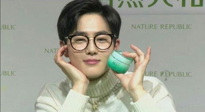 bbhsyjosh's tweet photo. จุ๋มใช้แล้ว จุ๋มใช้ดี ครีมดีๆที่จุ๋มบอกต่อ รีวิวถล่มทลายจากพี่ๆวงชายนี่ สมัครเป็นตัวแทนขายได้แล้ววันนี้ รวยแน่! รวย! #StaroftheUniverse https://t.co/6tRflVNuVw